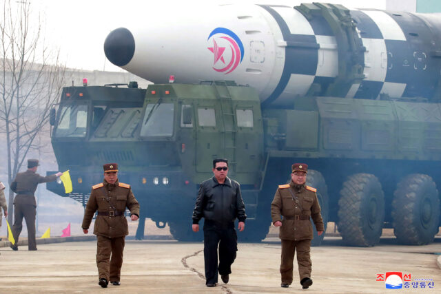 korea-selatan-menuduh-korut-bohong-soal-peluncuran-rudal-raksasa